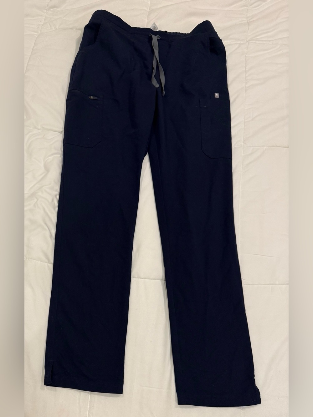 FIGS Navy Blue Cargo Scrub Pants Size Medium Tall M/T Women’s